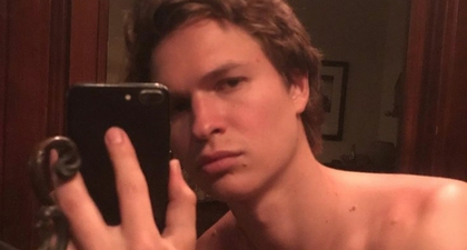 Kontroversi Foto Selfie Telanjang dari Ansel Elgort