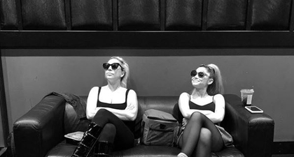 Lady Gaga dan Ariana Grande Tampak Seperti Adik Kakak!