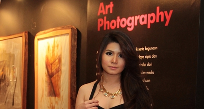 Ide Busana untuk Acara Seni