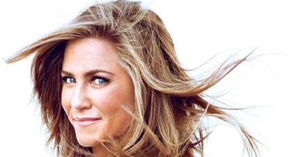 Cover Bazaar Indonesia edisi Januari 2015: Jennifer Aniston