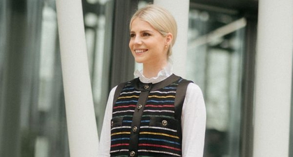 Lucy Boynton Perlihatkan Di Balik Layar Acara Chanel M&eacute;tiers D'art 2021/22