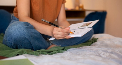 Kelola Stres Lebih Mudah dengan Kebiasaan Journaling