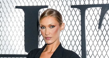 Bella Hadid Perkenalkan Jenis Gaun &ldquo;Naked Dress&rdquo; yang Baru