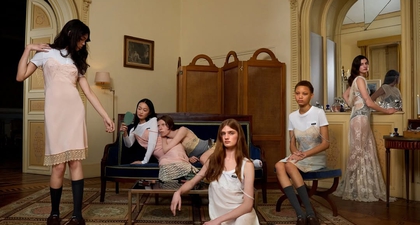 Miu Miu Hadirkan Pesona Vintage Baru Lewat Koleksi Upcycled Catherine Martin