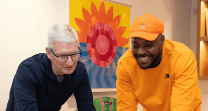 Tim Cook Menyatakan Karya Seni yang Spektakuler Akan Selalu Lahir Dari Tangan Manusia