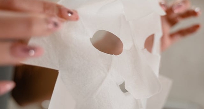 Cara Pakai Sheet Mask yang Benar untuk Hasil Maksimal di Kulit Wajah