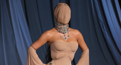 Kim Kardashian Menarik Perhatian di Academy Museum Gala dengan Topeng Karya Maison Margiela Couture