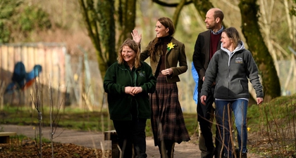 Kate Middleton Tampil Menawan dengan Jaket yang Dikenakannya 18 Tahun Lalu