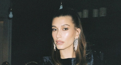 Hailey Bieber Rayakan Ulang Tahun ke-25 Pakai Saint Laurent dari Kepala hingga Ujung Kaki