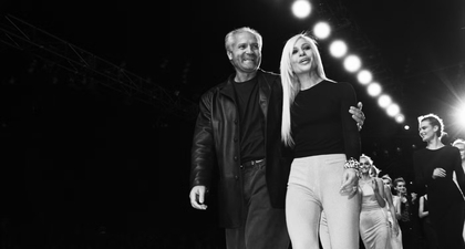 Versace Resmi Gabung Bersama Keluarga Prada, Simak Alasannya