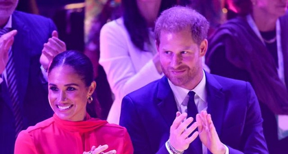 Meghan Markle Tampil Merona dalam Crimson Suit dari Ujung ke Ujung