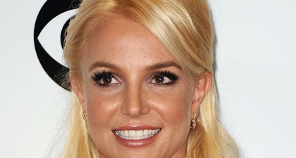 Britney Spears Mengunggah Foto Topless di Akun Instagram Pribadinya