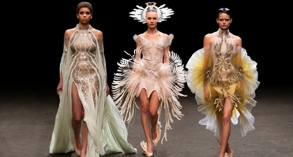 Menjabarkan Kerumitan yang Indah Pada Koleksi Haute Couture Spring 2021 dari Desainer Iris Van Herpen