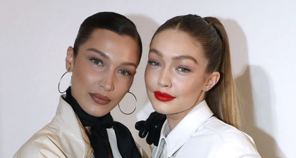 Bella Hadid Terlihat Mengenakan Koleksi Baju Renang Rilisan Saudarinya, Gigi Hadid