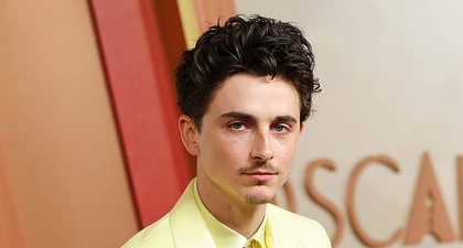 Timoth&eacute;e Chalamet Tampil dalam Tren Warna 