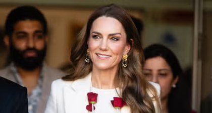 Putri Kate Dihiasi Karangan Bunga Saat Merayakan Budaya Asia Selatan dalam Acara Tunggalnya