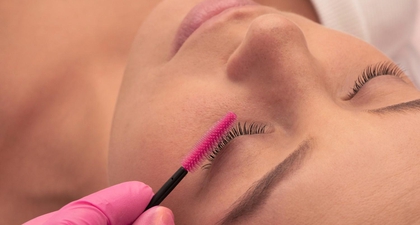 Ini Cara Melepas Eyelash dengan Aman dan Cepat di Rumah