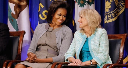 Jill Biden &amp; Michelle Obama Buktikan Jalinan Persahabatan yang Masih Kuat