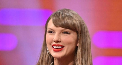 Taylor Swift Memulai Era &ldquo;The Life of a Showgirl&rdquo; dengan Gaun Hitam Klasik