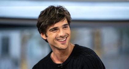 Gigi Emas Jacob Elordi dan Interpretasi Baru&nbsp;Wuthering Heights&nbsp;ala Emerald Fennell