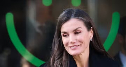 Ratu Letizia Tampil Menarik dengan Blazer Hijau Elektrik