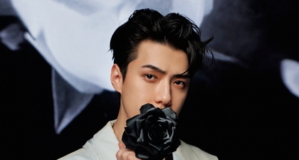 Sehun EXO Kenakan koleksi Dior and Sacai yang Menggabungkan Savoir-Faire dengan Sportwear