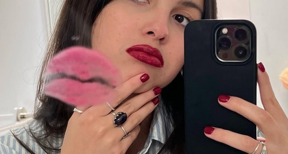 Tampilan Simple tapi Chic Intip Gaya Summer Olivia Rodrigo