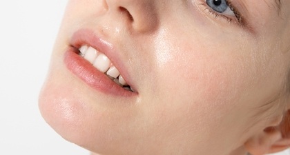 Cara Menggunakan Toner Tanpa Kapas, Apa Bisa?