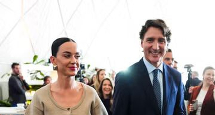 Katy Perry Kenakan Busana Rajut dari Jacquemus di KTT Politik Bersama Justin Trudeau