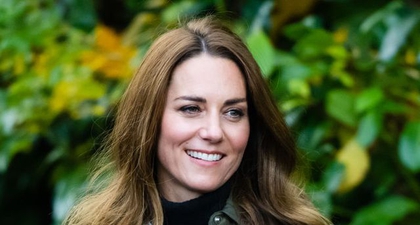 Kate Middleton Kenakan Pakaian Luar Berlapis