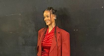 Rihanna Selalu Terlihat Menakjubkan dengan Busana Merah dari Kepala hingga Ujung Kaki