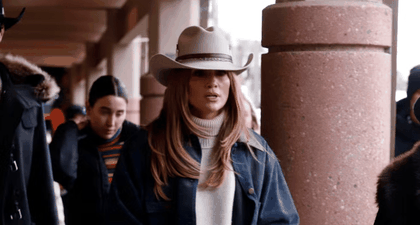 Jennifer Lopez Tampil Sebagai Luxe Cowgirl di Aspen