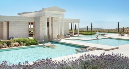 Amanzoe di Yunani Akan Kembali Dibuka dengan Sejumlah Pengalaman Menginap yang Baru