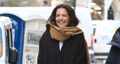 Katie Holmes Memberi Inspirasi Dalam Cara Layering di Musim Gugur