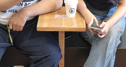 7 Spot Coffee Shop di Solo dengan Suasana Cozy yang Wajib Anda Kunjungi