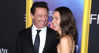 Hugh Jackman dan Sutton Foster Tampil Mesra di Debut Kerpet Merah sebagai Pasangan