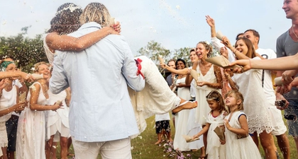 20 Gaya Rambut yang Boleh Dicoba Ketika Menghadiri Pesta Pernikahan