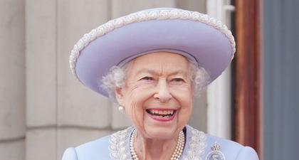 Ini Arti dari Pemilihan Busana Ratu Elizabeth di Acara Trooping the Colour 2022