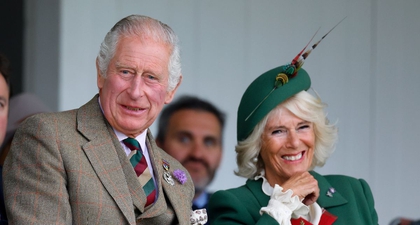 Raja Charles dan Ratu Camilla Membagikan Kartu Natal Meriah Mereka