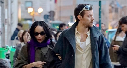 Zo&euml; Kravitz Picu Rumor Pertunangan Setelah Tertangkap Kamera Mengenakan Cincin di Jari Manisnya