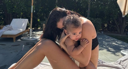 Kylie Jenner Membagikan Foto Lucu Stormi dan Aire di Hari Ibu