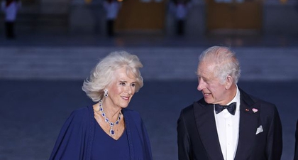 Ratu Camilla Memakai Koleksi Dior Couture di Acara Kenegaraan di Istana Versailles