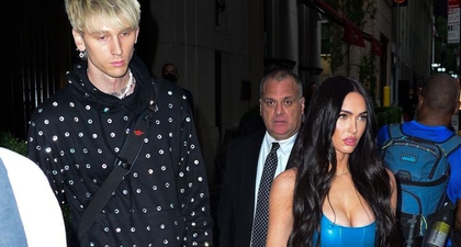 Megan Fox Kenakan Jumpsuit Kulit Biru untuk Kencan Malam dengan Machine Gun Kelly