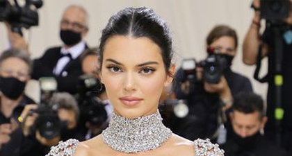 Kendall Jenner dan Bad Bunny Tertangkap Sedang Berciuman