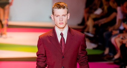 Inspirasi Merah untuk Baju Kerja Pria