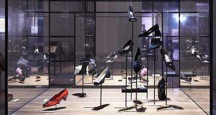 Pameran Roger Vivier di Paris