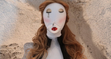 Inspirasi Busana Alice Through the Looking Glass