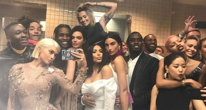 Selfie Bertabur Bintang Ala Kylie Jenner