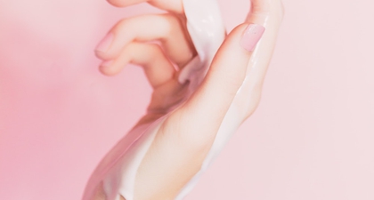 7 Alasan Pentingnya Memakai Hand Cream Secara Teratur