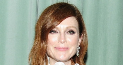 5 Hal yang Dilakukan Julianne Moore untuk Terlihat Awet Muda